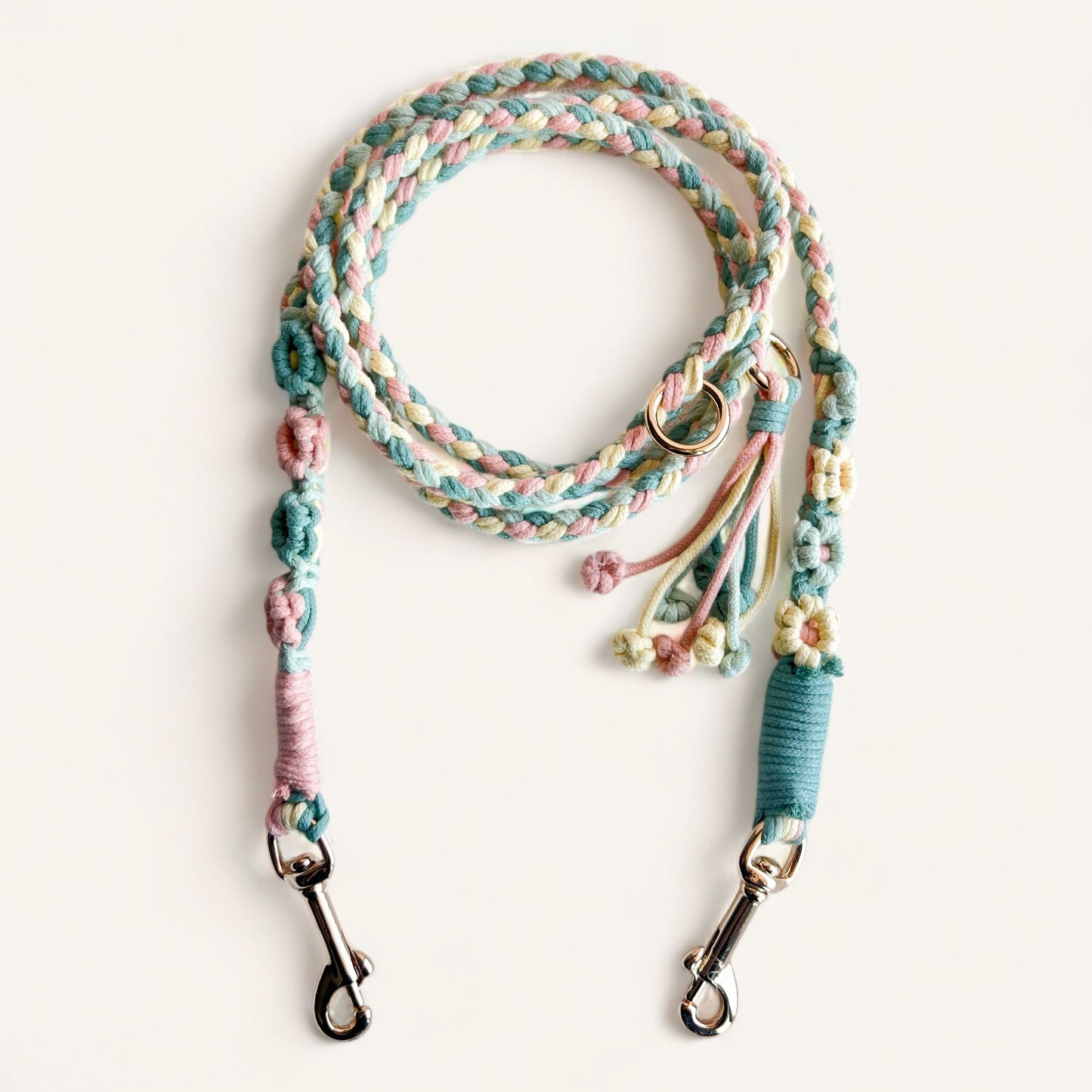 Cotton Cloud Daisy Leash | Spring Bloom